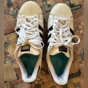 Adidas superstar women 10